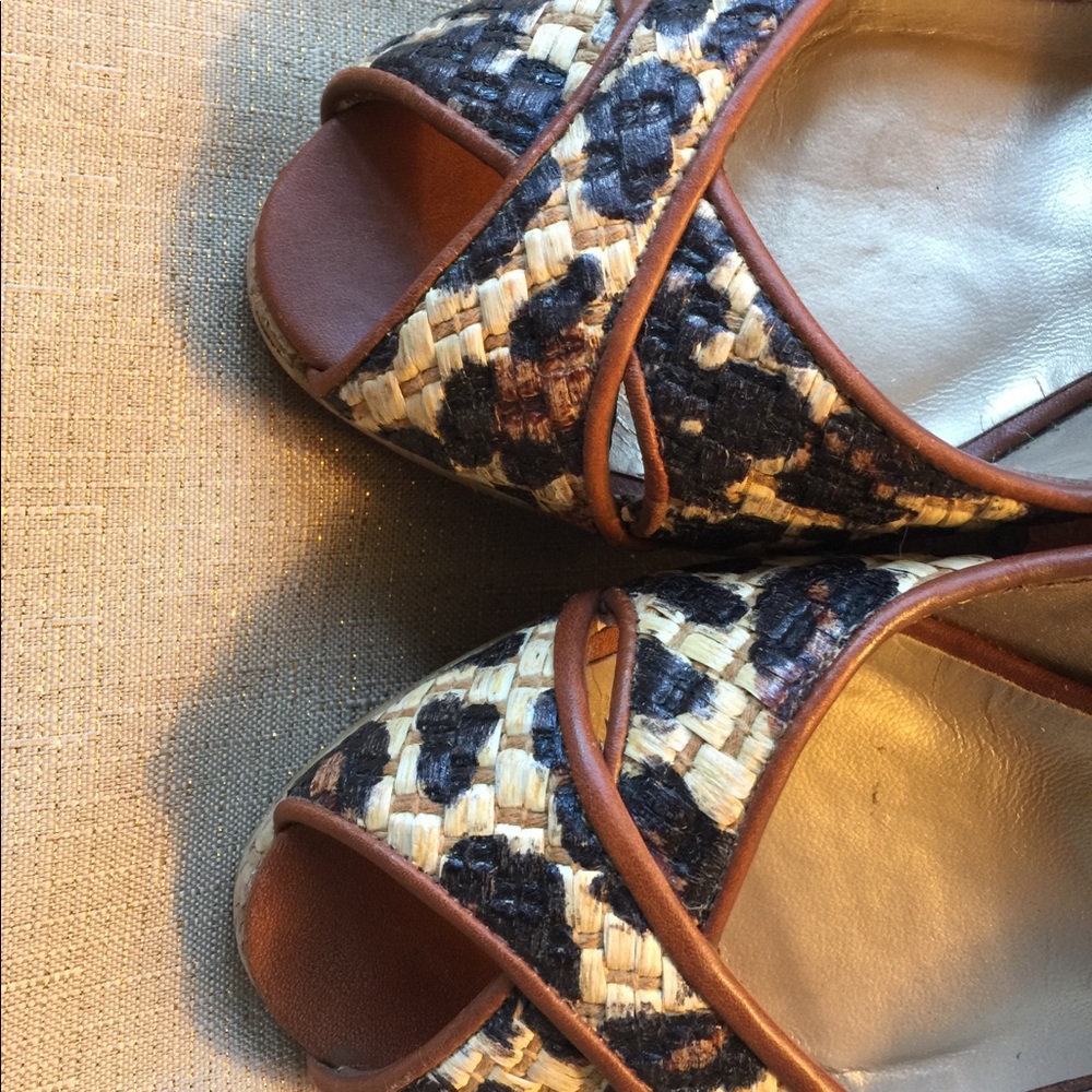 Stuart Weitzman Animal Print Wedge Sandals 7.5 - Picture 8 of 11